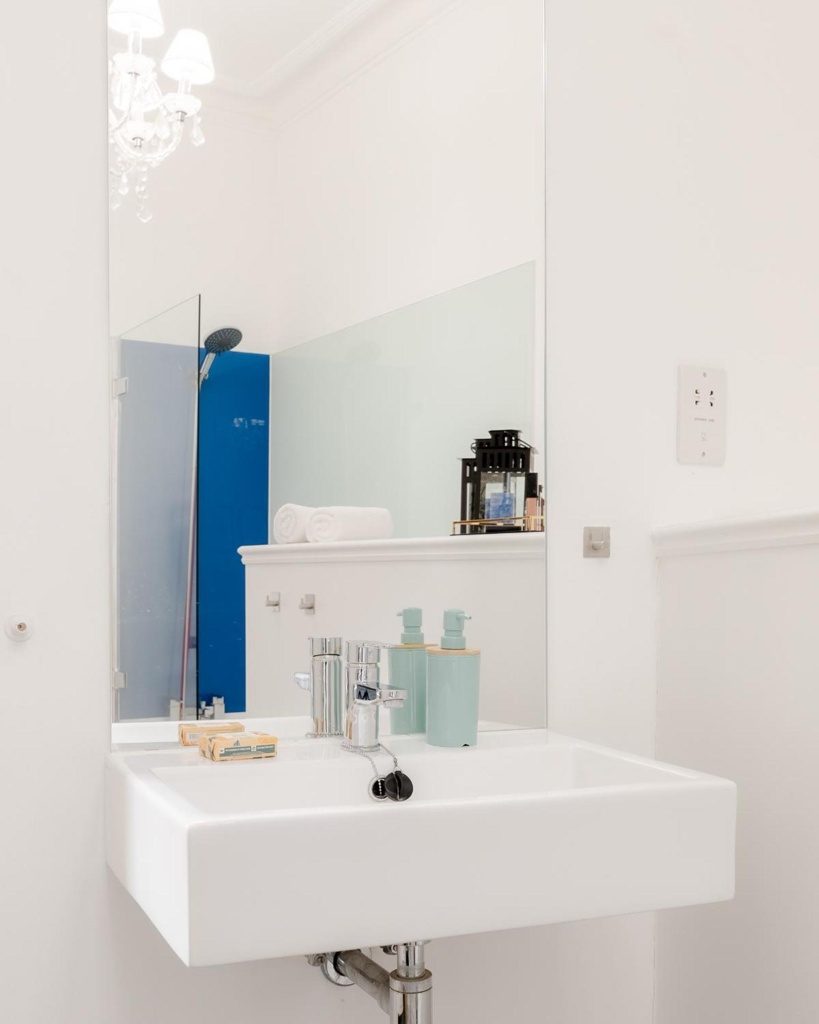 Апартаменты Rare Find Off Oxford St! Soho 5Bed Design House For Xxl Groups Лондон Экстерьер фото