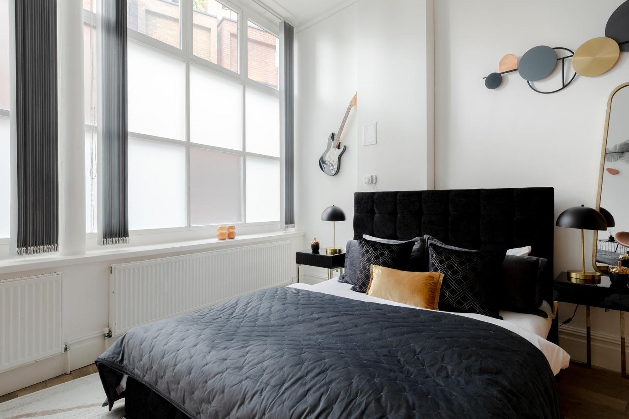 Апартаменты Rare Find Off Oxford St! Soho 5Bed Design House For Xxl Groups Лондон Номер фото